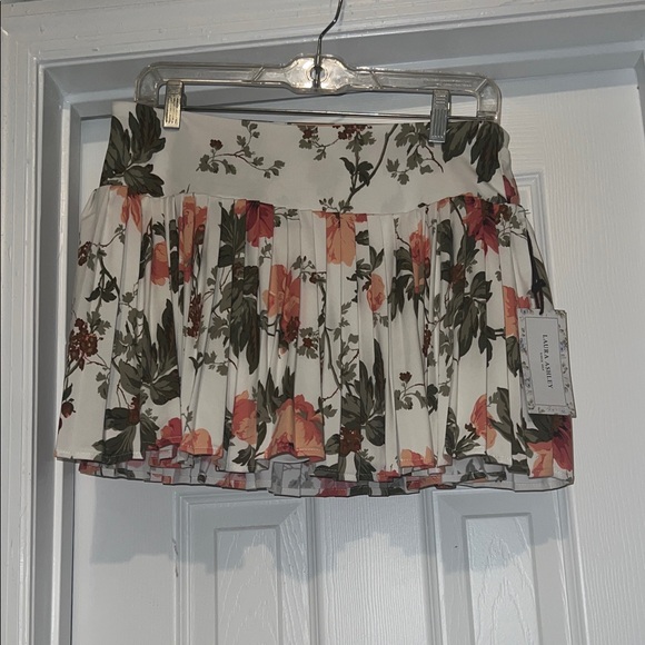 Laura Ashley Floral Mini Skirt in Pink and Cream - Picture 2 of 7